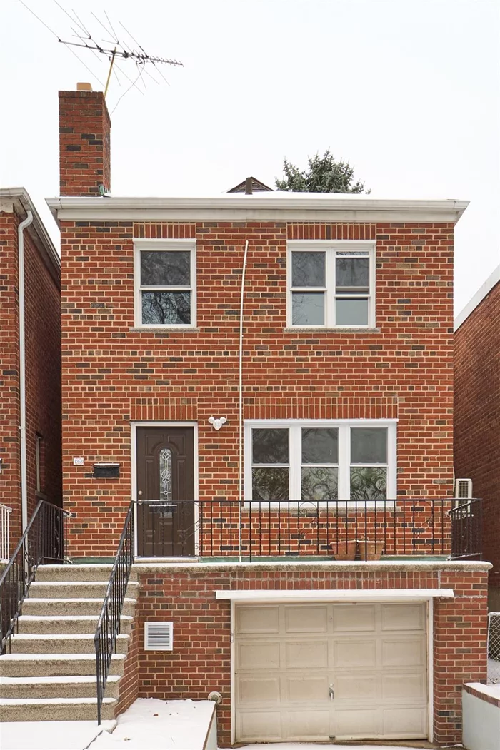 Fully renovated 3 bedrooms & 2.5 baths colonial in Mint condition with full finished basement & Oak hardwood floors in great neighborhood with easy access to everything.Pavers & Vinyl Fencing in the backyard.