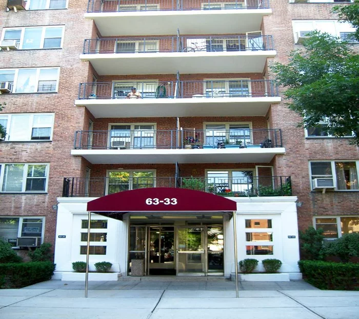 Welcome to Halsey House, a fireproof luxury doorman Co-op with a convenient location in Rego Park, Queens. Move in condition huge 900+sqft apt larger than most JR4. Very sunny. Extra Large BR with double windows and double closet. Wide Foyer. Huge LR with multiple windows. Separate dining area. Fully equipped kitchen with window and double countertop. Five closets. Storage available. NYC express bus right outside, Queens Blvd subway 2 blocks away. Minutes walk to Costco and Rego Mall. Make it your home!,