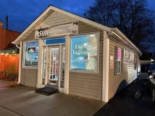 Dry cleaning and Tailoring business for sale in Merrick, NY.Approx. 1, 100sf retail store with high visibility on Merrick Avenue.Easy-to-run business, reasonable hours, and lots of potential.No environmental issues, as all cleaning is done off-site.Gas heat, wall A/C - 18, 000 BTU, shared parking lot. $3, 100 rent, 4 years remaining on lease, plus a 5-year option.Current gross is $125, 000, but there&rsquo;s lots of room for improvement.(Owners have no internet presence, do no advertising, and don&rsquo;t offer pickups and deliveries).Partners are parting ways, and business must be sold.Do not enter premises without an appointment. After 4PM preferred.