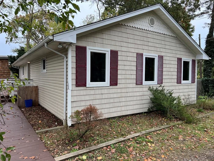 House was renovated in and out over last 6-7 years polished hardwood flooring bedrooms carpeted. House set off road plenty of off street parking large sundeck Very Private location Spacious Rooms