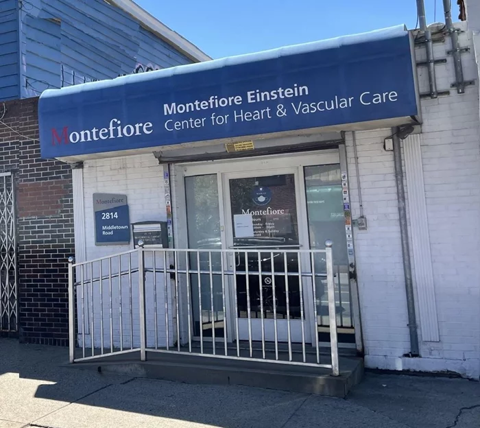 Prime Commercial Space for Lease â€“ 1100 Sq. Ft. in the BronxThis versatile 1100 sq. ft. commercial space, located by the Hutchinson River Parkway and directly across the street from the 6 train, is now available for lease. Previously used as a medical office, the space is clean, empty, and ready for immediate occupancy. With a flexible layout, itâ€™s perfect for a wide range of businesses, including medical practices, retail shops, professional offices, fitness studios, or health and wellness centers. The property features a private entrance, restroom facilities, and is conveniently located near parking options. Its prime location ensures excellent visibility, high foot traffic, and easy accessibility for both clients and employees. Whether youâ€™re starting a new venture or expanding an existing one, this adaptable space offers the perfect setting to bring your business vision to life. Contact us today to schedule a tour and explore the potential for your business!