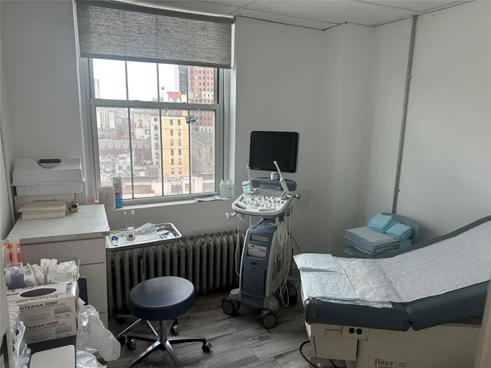 Very Sunny and Spacious Medical Office Space Available Now on a High Floor (Combined Units 14 A & B) in Prime Location of Brooklyn Heights & Water Views! Very Well Maintained Medical Arts Office Building with Full Time Doorman! Approximately 1600 sqft including Reception/Waiting Room, 4-5 Exam Rooms/Office, 2 Restrooms and Many Upgrades Throughout! Very Convenient to Transportation (Subway & Buses) and All Major Highways!