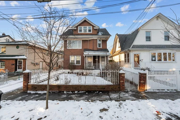 Well-maintained three-bedroom home with one full bath, hardwood floors, granite countertops, stainless steel appliances, and an updated duplex featuring two floors. This home is conveniently located in the heart of Queens Village, close to transportation one block away.