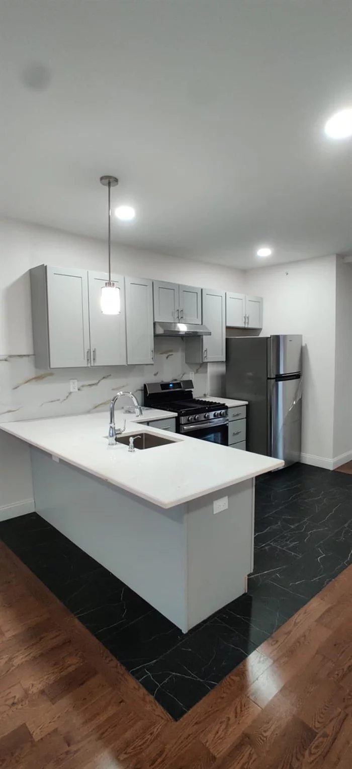 Come see this beautiful, newly renovated 2 bedroom apartment located in the heart of Newburgh. Spacious interior designed with an open layout allows for flexibility and comfort. Broadway avenue hosts most of Newburghâ€™s stores, restaurants, and cafes providing easy walkability to shop and dine. Everything Brand New!!