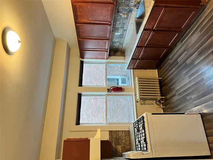 Gorgeous renovated 1 BR apartment with balcony located on the 2nd Floor of a four family home. The property is located on the North Side of Mount Vernon and is accessible by 3 major Parkways, Hutchinson, Bronx River and Cross County. Minimum requirement for apartment is 2 years W2, 3 months bank statement showing rental payments and mandatory background check. Family must also have an annual income 40 times rental fee. Tenant pays one monthâ€™s security, first monthâ€™s rent and one monthâ€™s rental fee. Maximum occupancy will be 3 people. All family members 18 and older will be subject to background check. NO EXCEPTIONS. Credit score of at least 680 is also required