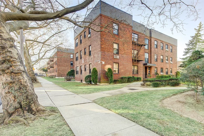 Welcome to Rocky Hill Terrace. This recently renovated apartment offers modern upgrades. Enjoy a brand-new kitchen with sleek finishes and hardwood floors throughout the entire unit. The living room provides ample space while the separate dining alcove is ideal for meals or a cozy work nook. The king-sized bedroom is generously sized and filled with natural light, thanks to the large windows that offer plenty of views and brightness. The co-op offers laundry in the basement, separate storage, as well as indoor parking (waitlist). Perfectly nestled in a quiet courtyard setting with the nearby convenience of shops, Bell Blvd, LIRR, parks, schools, dining and more!