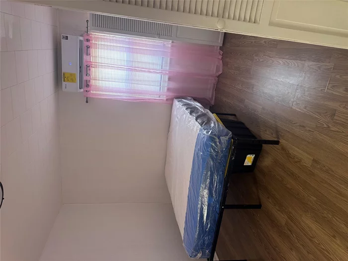 Large Room Rental - ALL NEW Queens size set, Sofa, TV with WiFi, Chester drawer, 2 Closets with more spaces in the room. SHARE BATHROOM AND KITCHEN.