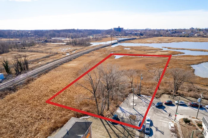 Don&rsquo;t miss out on this rare opportunity to own 1.64 acres of land in one of the most sought-after areas on North Shore Long Island. This waterfront land in beautiful Douglaston is a commuters dream, with only 25 minutes by LIRR to Manhattan. Walking distance to train station, close to shopping and restaurants. Possibilities are endless.