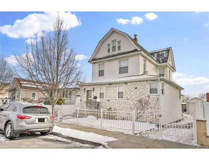 2 legal family in desire springfield gardens area, recently renovated, fully finished basement with separate entrance. more info to come. dont miss oppuritin.