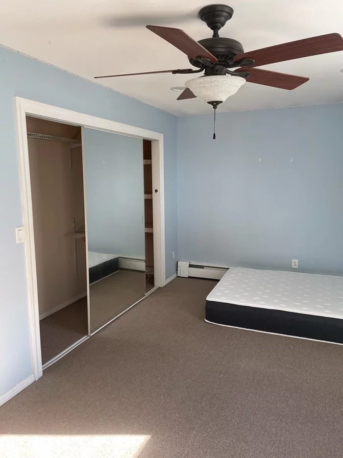 House share! Second floor: one bedroom. Shared use of kitchen, bath, living room and yard. security rent and due at lease signing. separate entrance., Additional information: Appearance:excellent. Utilities split with other tenants.