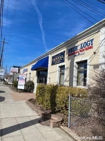 1st Floor professional office building space for Lease at the front of the building. Easy access to public transportation. Close to all major highways and bus routes and LIRR.