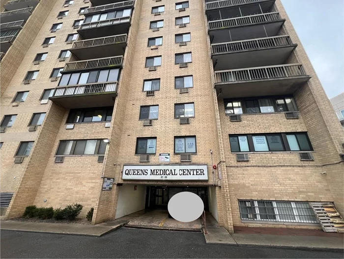 Location! Location! Location! Great location in the center of Elmhurst, only 2 mins walk to subway station and many buses, Target, Macys, Queens center, a lot of restaurants, shops around.