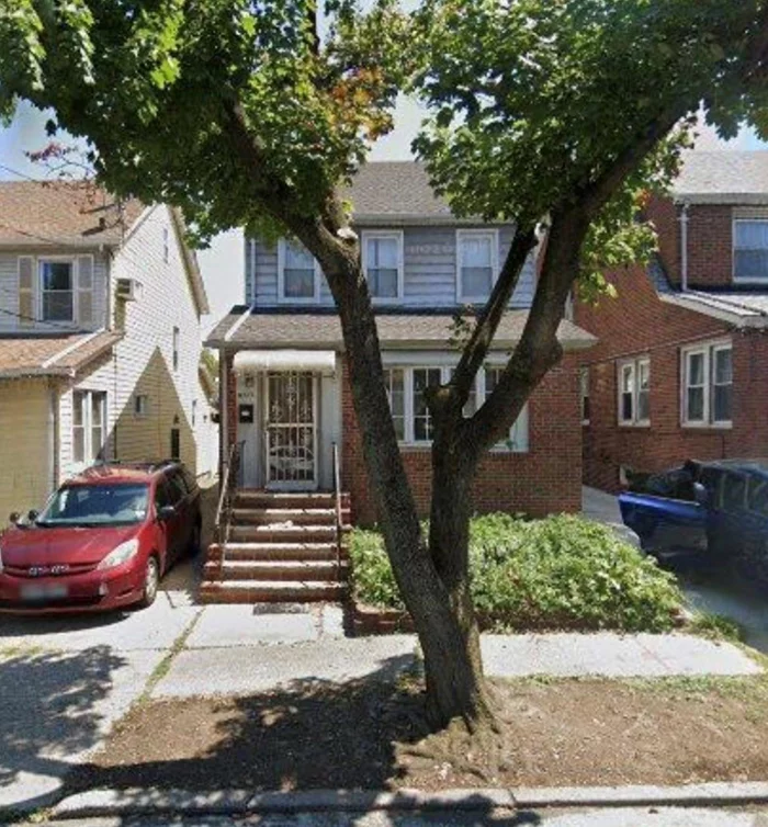 Amazing Single Family, Conveniently Located In The Heart Of Fresh Meadows, Queens. If You Have Been Searching For Your Future Nest, Look No Further! This Specious Home Has 4 Bedrooms, 3.5 Bathrooms, A Beautiful Terrace On The Second Floor. Priced To Sell! Location, Location, Location!