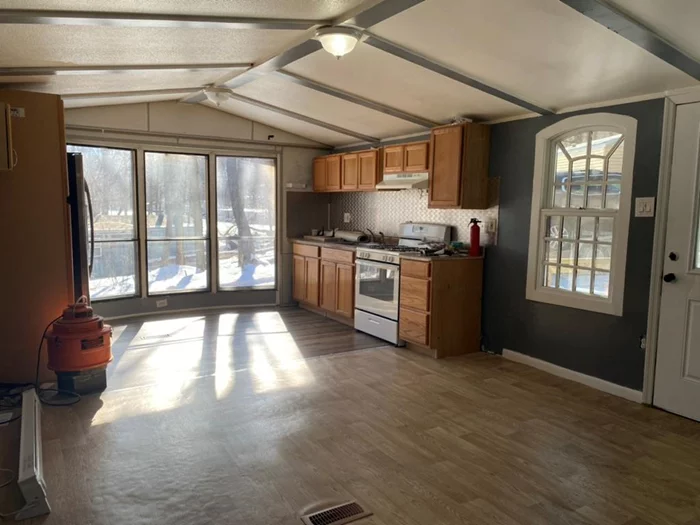 3 bed 1 bath mobile home located within the Marlboro school district!Quiet area but with plenty of neighbors. Waher/dryer hookups. Tenant pays for gas & electricity. Full application is needed including background & credit check. Listed with a realtor!