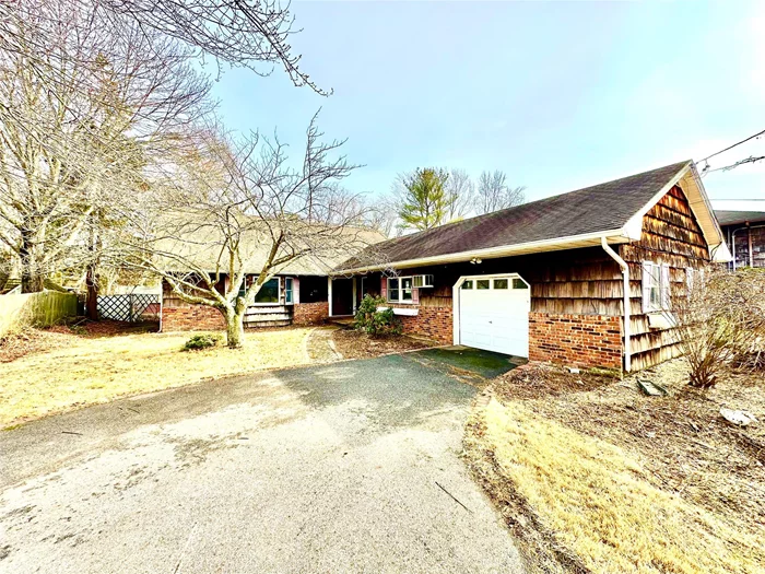 Fantastic L-Shaped Ranch in South Oakdale.Home features Hardwood Floors throughout - Big Living Room, Cozy Formal Dining Room and a Sunken Den. Home boasts 4 Large Bedrooms and 3 Full Bathroom With the Master En-Suite on the First Floor. This Once Proud home is located on a Quiet Dead End Street South of Montauk Highway. Home needs work but has excellent bones, straight roof, level floors, fully functioning and livable home, just need TLC.