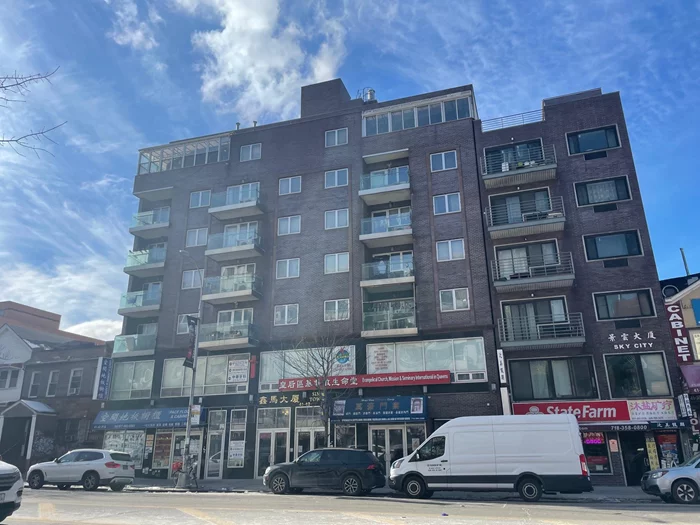 Downtown Flushing , NY . Class A Building !!! Garage Parking Space Available For Purchasing !!! Near #7 Subway Train, LIRR, Many Regular Buses Lines, Express Buses And Mini Commuters&rsquo; Buses ! Surrounded By Banks, Restaurants , Supermarkets , Stores And Shopping Mall. Near All The Major Highways, JFK And LGA Airports. Welcome All !!!