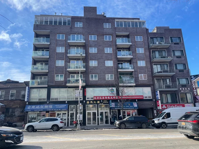 Downtown Flushing , NY Class A Mixed Use Building Office For Lease !Near #7 Train, LIRR, Buses And All The Major Highways !Surrounded By Banks, Restaurants , Supermarkets , Stores And Shopping Center!!! Convenient To All !!!