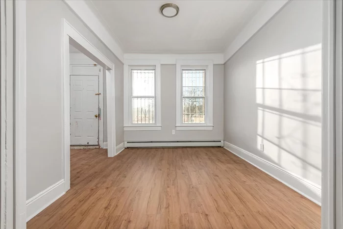 We are happy to present a renovated 3 bedroom for rent in Brooklyn! Resting on the 2nd floor, this spacious unit benefits from a great layout, kitchen with stainless steel appliances, new flooring and a private balcony. J & Z trains as well as Q24 Bus just one block away and close to shops.