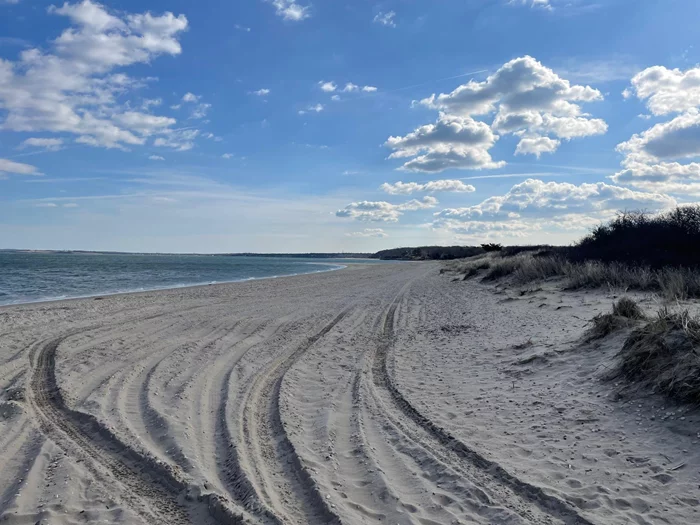 LAND, Hampton Bays/West Landing BeachAt the corner of Red Creek Road and Leander Road sits this 0.62 acre, approx. 100&rsquo; x 200&rsquo; flat lot zoned R-20. Only a quarter mile to the scenic Squire Pond and the picturesque West Landing Beach and the Great Peconic Bay, this builder&rsquo;s dream is among homes currently on the market ranging in size from 2000 sf to 3000 sf and priced from $1.7 million to $2 million. Nearby land on Red Creek Road recently sold for $600, 000 (.94 acre) and $300, 000 (.27 acre) Do the math, this is a great opportunity.