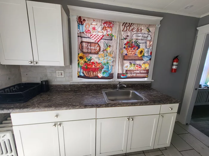 Sunny 2 bedroom, 1 bathroom in the heart of Bay Shore. Hardwood floors throughout. Plenty of daylight in every room. Very conveniently located. Ready for immediate move-in.