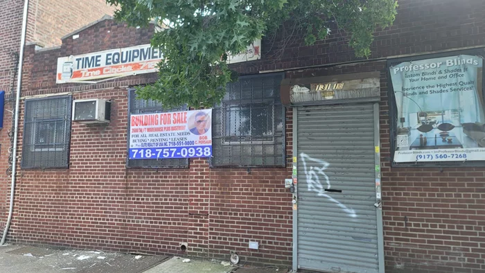 Prime Investment Opportunity - Warehouse Property in Queens County Ideal for manufacturing or warehousing, this spacious warehouse offers an excellent opportunity for growth and operational efficiency. Perfectly situated near all major highways and public transportation, the property provides easy access for both suppliers and customers. Key Features: Ample space for manufacturing or warehousing operations Close proximity to major highways and public transit Excellent location for business expansion High visibility and accessibility for trucks and delivery services Ideal for long-term investment in a thriving area Donâ€™t miss out on securing this fantastic property for your business or investment portfolio. Contact us for more information and to schedule a viewing!