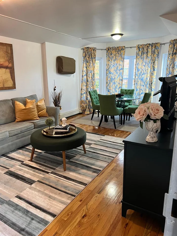 Gorgeous 1 bedroom apartment. Fully furnished and tastefully decorated. Brand new appliances with modern kitchen and bath. Close proximity to all amenities, shops, schools, transportation, eateries and houses of worship.