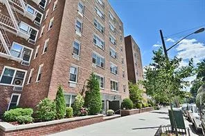 Jr. 4 converted to 2nd. MBR East facing, 2nd bedroom has 2 windows N/E facing. Generous closets Windowed Eat-In-Kitchen, Laundry Room, Resident Super. Close to bus transportation, bus to #1 & A subway, Metro North RR