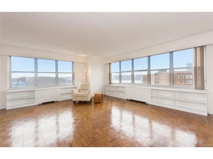 This is the largest 1 bedroom unit (a true JR4) in the building, with the most closet space. It is renovated and ready for move-in. Maintenance includes all utilities, a pool, and a bike room. The building has an optional gym and parking is available. It is located near the MetroNorth, the subway, and both local and express buses. Shopping is nearby, no car needed.