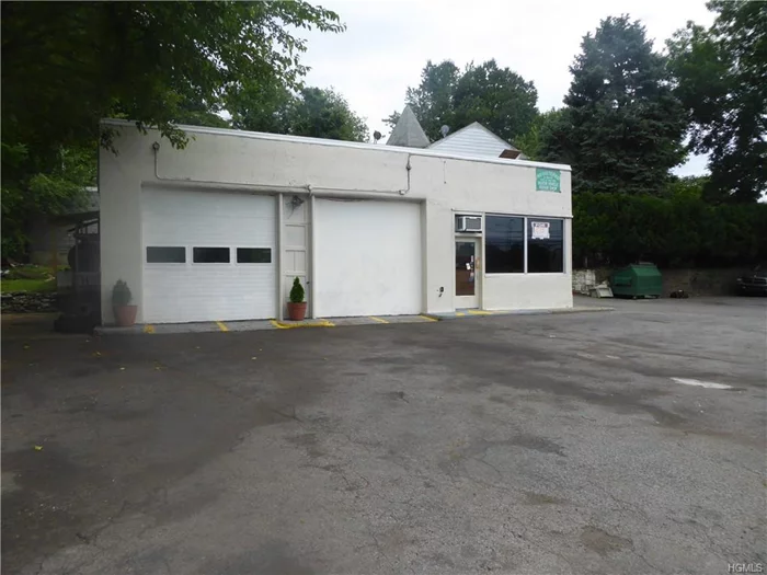 Accepted offer Two Bays plus office and outside parking lot. 2 lifts Make offers..Busy Street