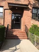 Conveniently located. cozy apartment is spacious and it&rsquo;s just two blocks from the #4 & #5 subway lines. Enjoy nearby shopping, restaurants, and the Post Office. Well maintained Wakefield building offers a common laundry in the basement and super on the premises. There&rsquo;s also an outside garden area.It&rsquo;s close to hospital, Metro North and highways. Accepted Offer as of 4/9/2021.