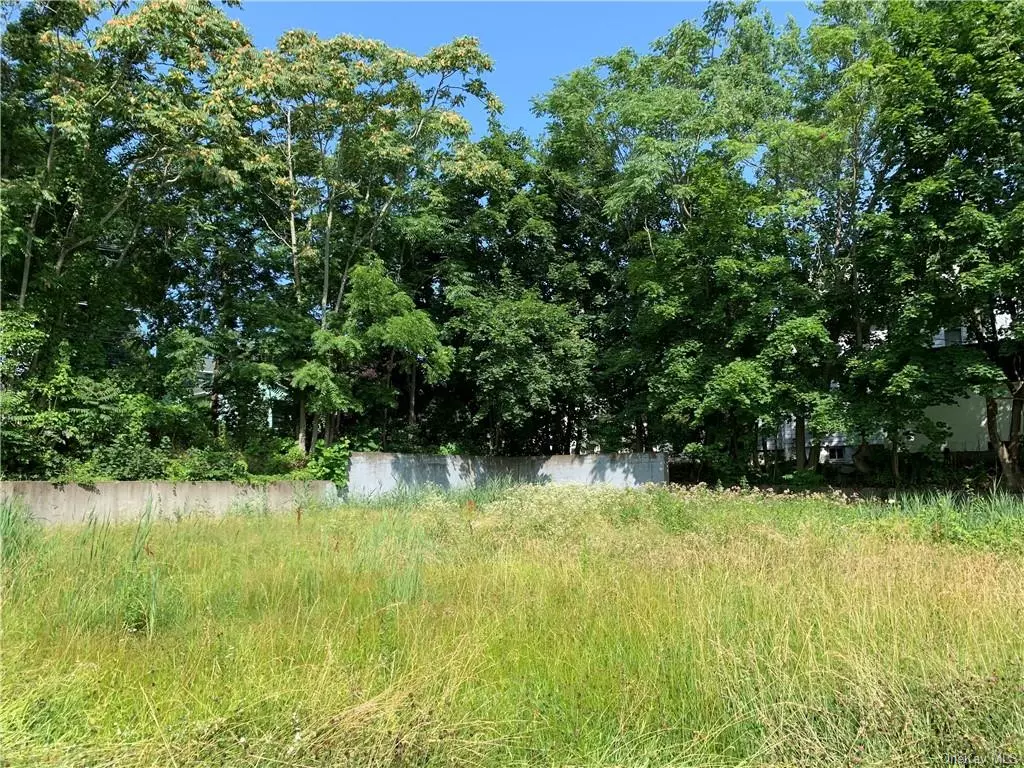 High visibility mixed-use development site on the corner of 9A and Linsey Avenue. Proposed mixed-use building including four 1-bedroom apartments at 750 SF each and a retail area of approximately 2250 SF which can be kept as one space or divided into three space of 750 SF.