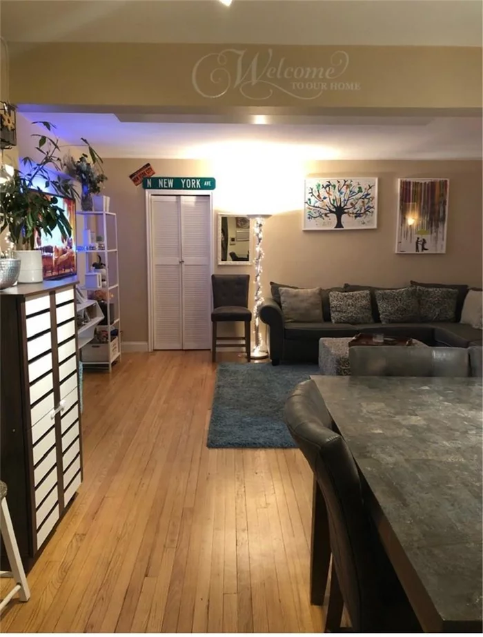 Come see this beautiful 1 bedroom with a terrace great lighting in north Riverdale close to great restaurants close to metro north to the city in 16 minutes 7 bus 10 bus and express bus to eastside and westside low maintenance