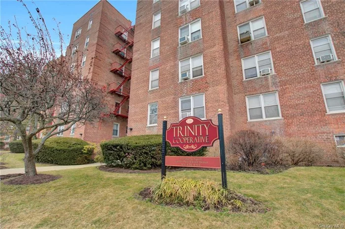 Beautiful light and bright 1 bedroom end unit on the 3rd floor with eat in kitchen, dining area, large living room and plenty of closet space. This unit was has a new kitchen, bathroom, beautiful hardwood flooring, etc.. A must see to appreciate. Just unpack and move in and make it your new home. The building is very well maintained. Location, Location, Location! Close to downtown New Rochelle, walking distance to train station, shopping, beaches, parks, and restaurants. Heat, hot water, electric, gas all included in your monthly maintenance. Do not miss the opportunity to own this unit.