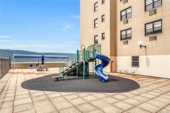 Circular Driveway Front Entrance