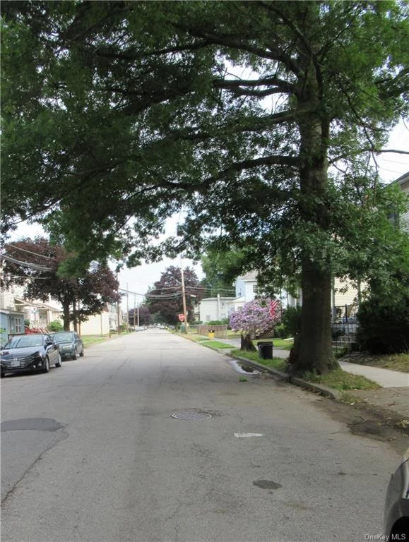 Ball Street going toward city.