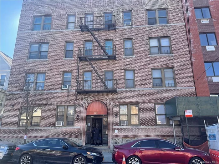Take a look at this extremely affordable one bedroom co-op in the Bronx, close to transportation such as the Bronx River Parkway, Bx39, Bx41, MTA 2 Train etc. Contact broker for access.