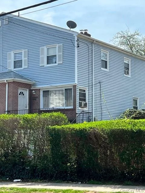 Investors dream! Semi attached 3 bedroom single family with partially unfinished basement. Reverse mortgage Short sale & no interior access due to black mold. Cash or conventional rehab loan only. As-IS sale