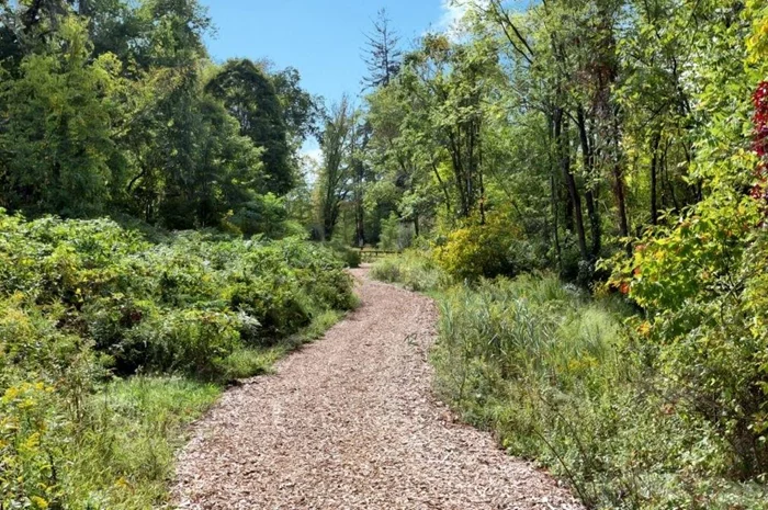 Fortune Ridge also features 6+ miles of Hiking / Riding Trails