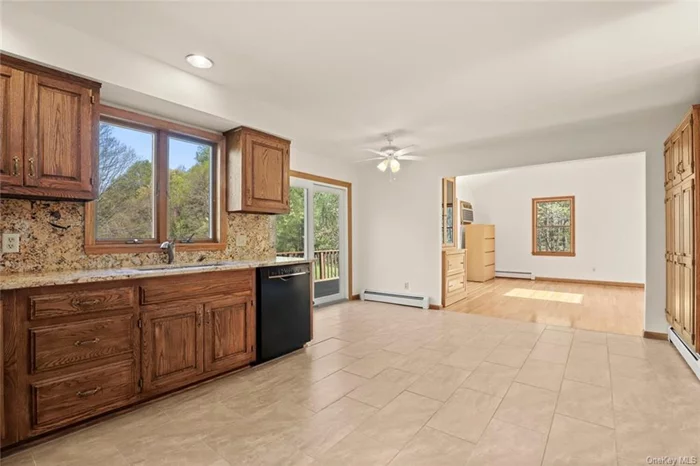 Kitchen-Breakfast Area - Family room . What could be better than that?