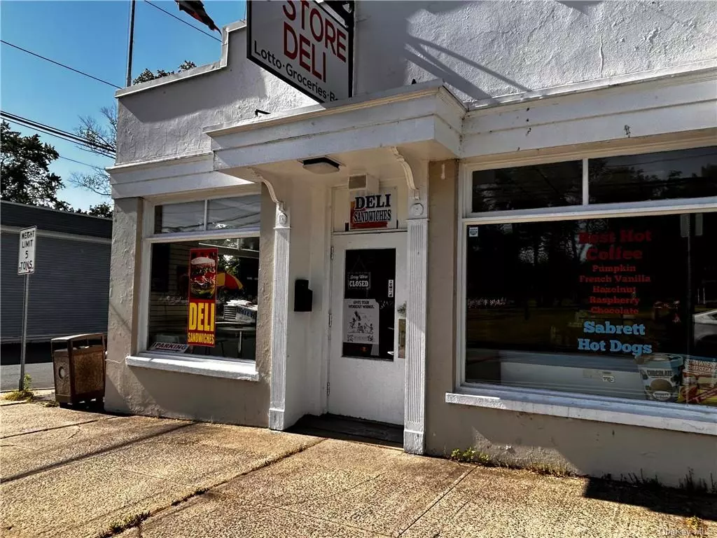 Commercial space in historic downtown Tappan, NY. Large space for rent, presently set up as a deli. Great visibility, corner location and parking.