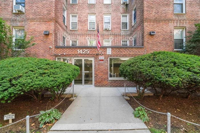 Large 1 bedroom Coop in the Parkchester Vicinity of the Bronx welcome to Straton Cooperatives. This unit offers original parkay hardwood floors throughout and no carpeting REQUIRED this is a 1st floor unit above the lobby floor. Enter into a hallway with a dining or office space area. The Kitchen is centrally located that you can entertain and even expand with additional cabinetry. The comfortable size Master bedroom fits a full-size Queen or King. This unit invites so much natural sunlight during the day it is very comfortable and sends out an abundance of good ambiance. Bathroom has updated flooring and tiles. This Coop apartment is move in ready and has been freshly painted, unit also offers lots of closet space and for additional Storage the building has additional Storage Room for a minimal monthly fee. Underground Parking wait list. The monthly Maintenance Fee includes all utilies except for cable/wi-fi. This is a commuter&rsquo;s delight, close to local Highways: Cross Bronx Expressway, Bronx River Parkway and I95. Buses and MTA Transportation are minutes from Parkchester local Stores and Bruckner Shopping Center. Easy access to Major Highways, Cross Bronx Expressway, Bronx River and Bruckner Expressway. BOARD APPROVAL NEEDED. **NO SUBLETTING** This is a Hub to Bx, 40, 42 and 22 Q. 44 #6 Train Lexington Line into Manhattan, catch the NYC Ferry into Manhattan you can take the Bx. 39 or the 27 to Soundview/Clason Point and enjoy the centric views. OR Catch a morning or afternoon ride into the Big Apple on the NY Waterway !