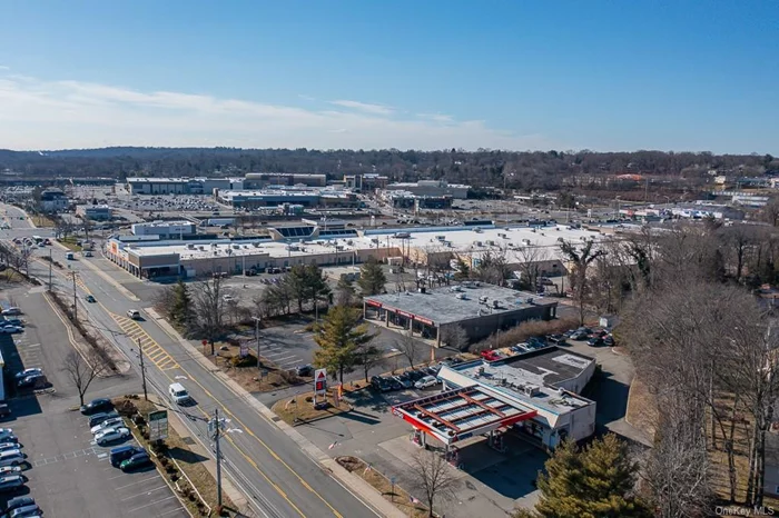 Est. 1400 sq.ft of prime retail space located off of highly trafficked route 59 in Nanuet, NY. Plenty of parking, great visibility and tons of possibilities - reach out for more details Agent Only Remarks    Please contact agent for further details; All details including Sq.ft. Approx are to be verified by buyers agent; Rent for the first year then NNN applies. Embroidery Me Space