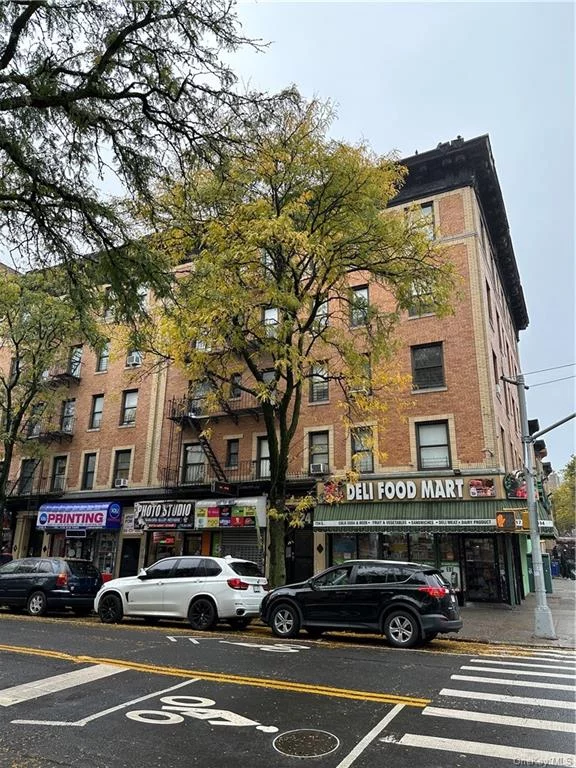 Introducing a prime retail opportunity in the heart of the vibrant Belmont section of the Bronx! Nestled in a bustling commercial hub, this 540 square feet retail space is now available for lease.  Located in a high-traffic area, this space offers excellent visibility and foot traffic, making it an ideal spot for retail businesses looking to thrive.   Furthermore, the property is well-connected to public transportation, ensuring convenient access for both customers and employees. Whether you&rsquo;re starting a new venture or expanding an existing one, this retail space provides the perfect canvas to create a memorable shopping experience.