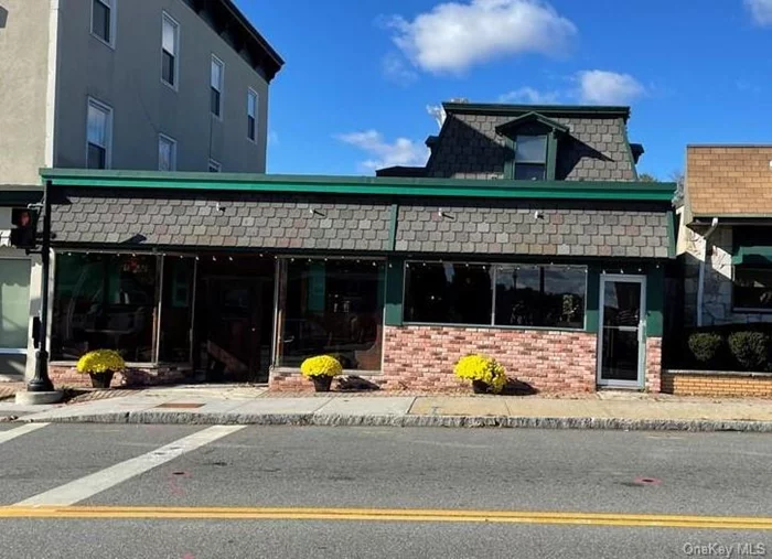 COMMERCIAL BUILDING  Great main street Visibility for a business location TRAFFIC COUNT 18, 000 PERV DAY  Town water and sewer Walk to the putnam county office building 20-30% d.p. to qualified buyer
