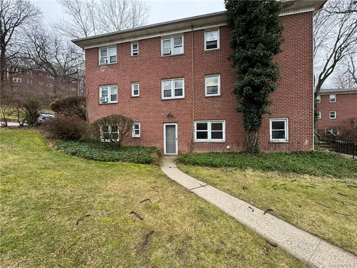 Opportunity Knocks! Captivating Woodbrook Gardens -short distance to Main Street with shopping, dining and cultural activities. Short proximity to major highways. NYC via Metro North.