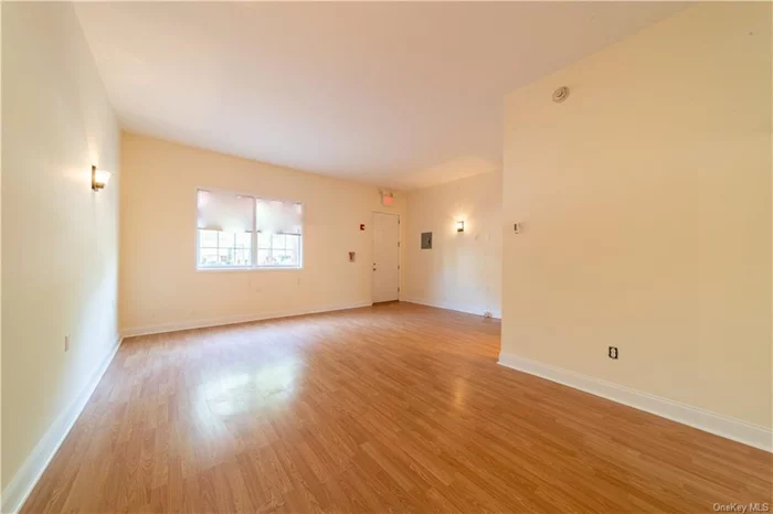 Office/studio awaits you in the heart of Sparkill. High ceiling with 1.5 baths. Convenient location with visibility.