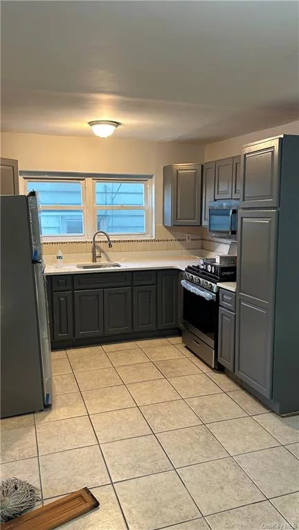 Beautifully renovated 2 bedroom and one bath apartment in the Wakefield area of the Bronx. Walking distance to public transportation, shopping, and restaurants. All utilities are included. At this reasonable price this apartment is your gateway to comfortable city living. Applications pending, NO SHOWINGS at this time.