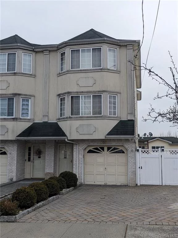 Located in the Charleston area of Staten Island. This three story semi-attched townhouse built in 2001 with attached garage private yard is located close to NYC bus lines and abundance of shops and restaurants. Don&rsquo;t miss this opportunity for generous space and affordability.Easy access to Manhattan and I-95 NJ Turnpike.