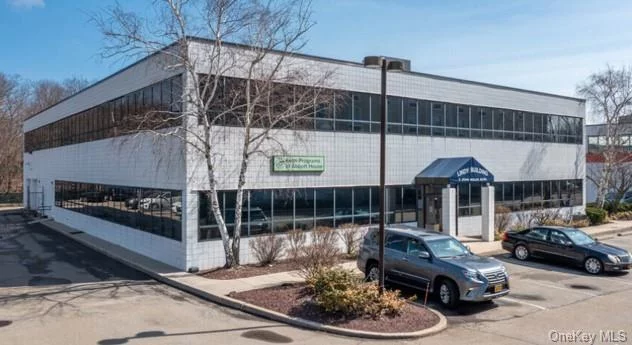 Second Floor Office space -Ample parking. Rent is $18/RSF Modified Gross -includes Electric.  Ground floor Warehouse -Flex space 920 RSF with two overhead doors.  Great View of Hudson River w/Ample natural lighting. 2nd Floor office space available are A-1300 SF, B-1800 RSF, C-1716 RSF & D-2170. Spaces A, B &D can be combined to make 5270 RSF. Total Square footage 6986 RSF Owner will build to suit for minimum five-Year lease tenant. 2nd floor has elevator access.