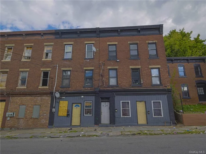 Six units available on William St in the city of Newburgh! An excellent investment for your portfolio, surrounded by several newly approved new construction condo complexes. Several units are in good condition and the remaining units will require renovations.